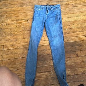Juniors jeans